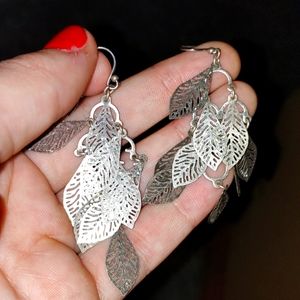 Cute Feather Dangle Earrings